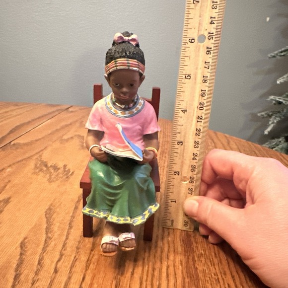 Young's Treasures Of The Heart Boy Girl Sitting Reading African American Vintage - Picture 12 of 12